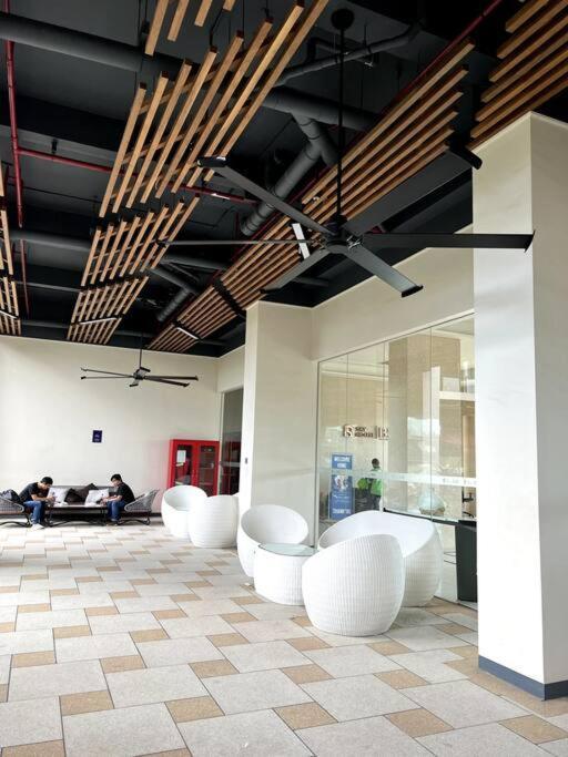 Dayinn, Skyhouse Bsd Lux And Homey Studio, Near Aeon Bsd And Ice Bsd Cilenggang ภายนอก รูปภาพ